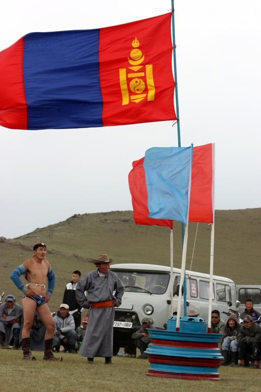 Golden Gobi Hostel & Tours Уланбатар Екстериор снимка