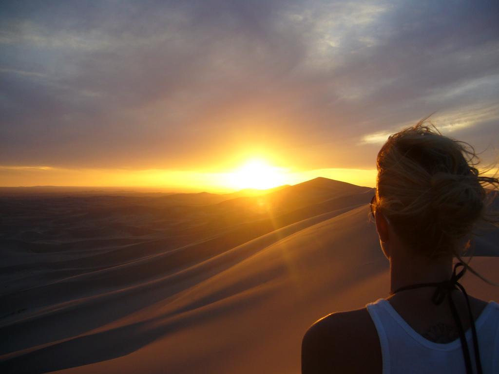 Golden Gobi Hostel & Tours Уланбатар Екстериор снимка