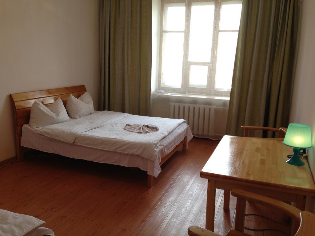 Golden Gobi Hostel & Tours Уланбатар Екстериор снимка