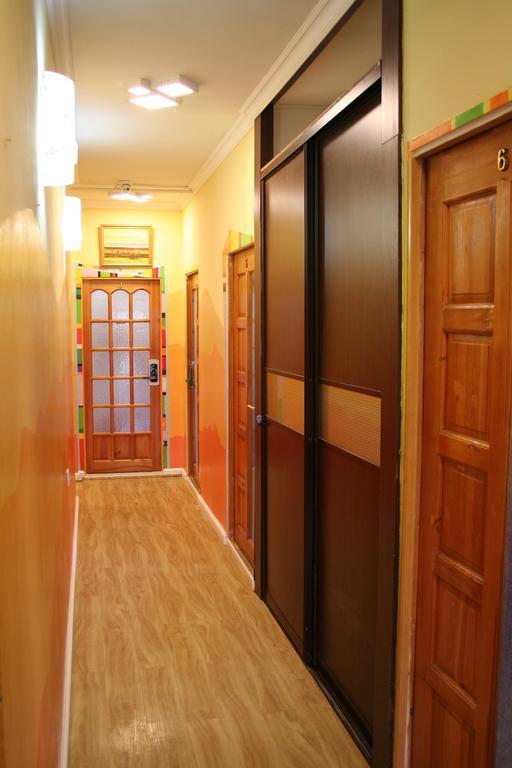 Golden Gobi Hostel & Tours Уланбатар Екстериор снимка